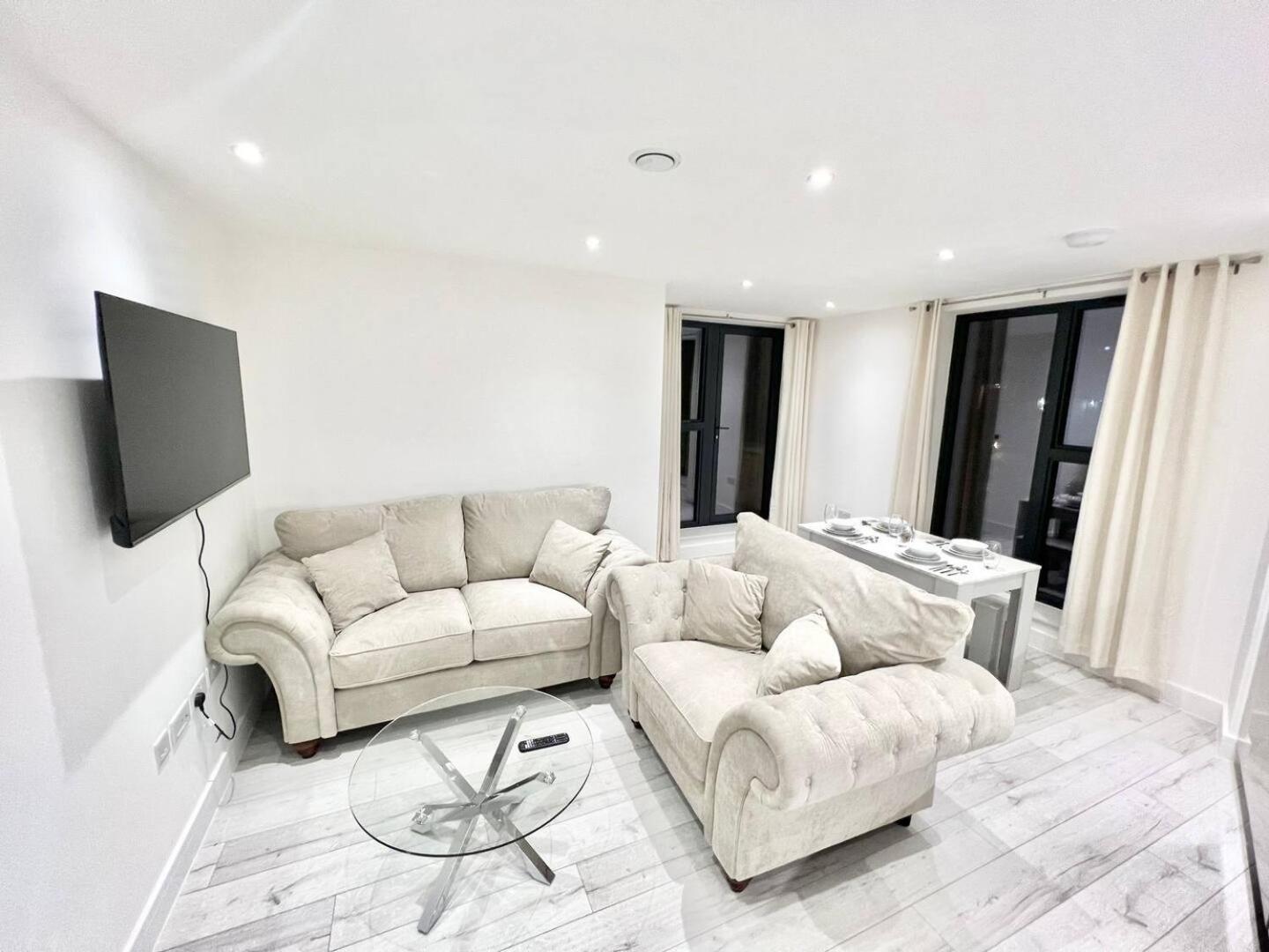 Queens Luxury Apartments Wembley Stadium - Londra Exterior foto